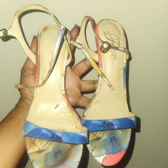 Fergie Roxane Floral Heels - Picture 2 of 3